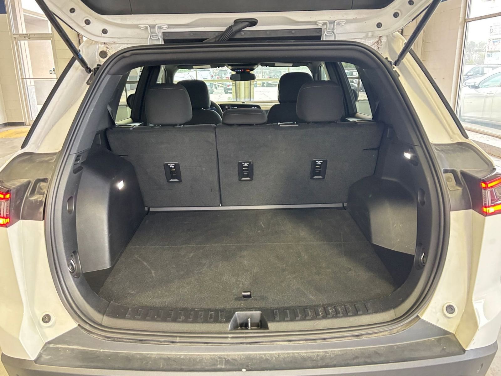 Thumbnail: 2025 Chevrolet Equinox - 30