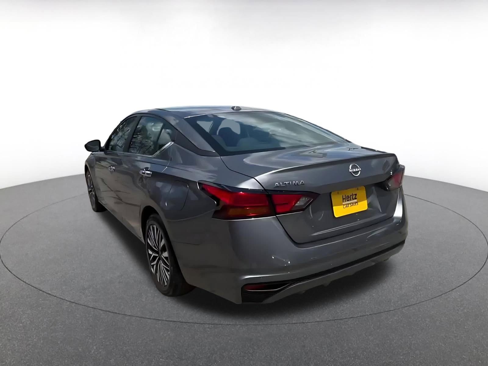 Thumbnail: 2025 Nissan Altima - 10