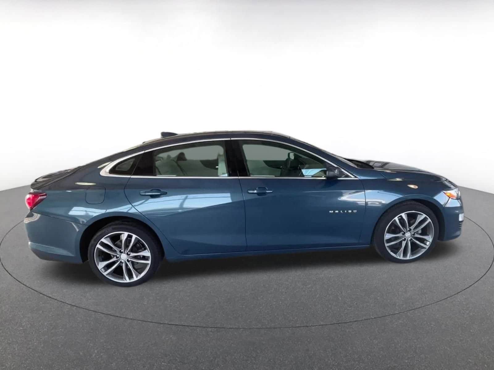 Thumbnail: 2024 Chevrolet Malibu - 16