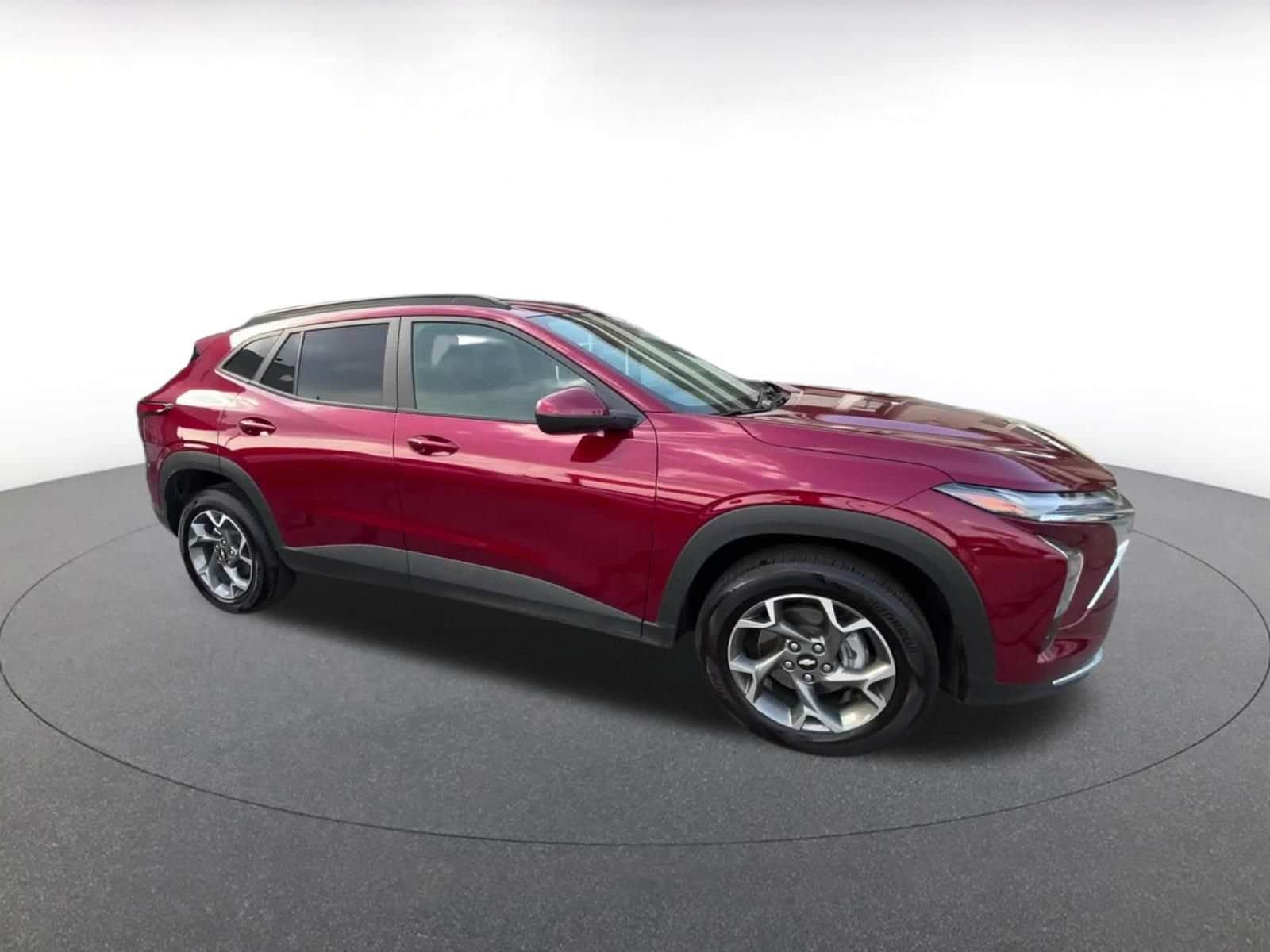 Thumbnail: 2025 Chevrolet Trax - 2