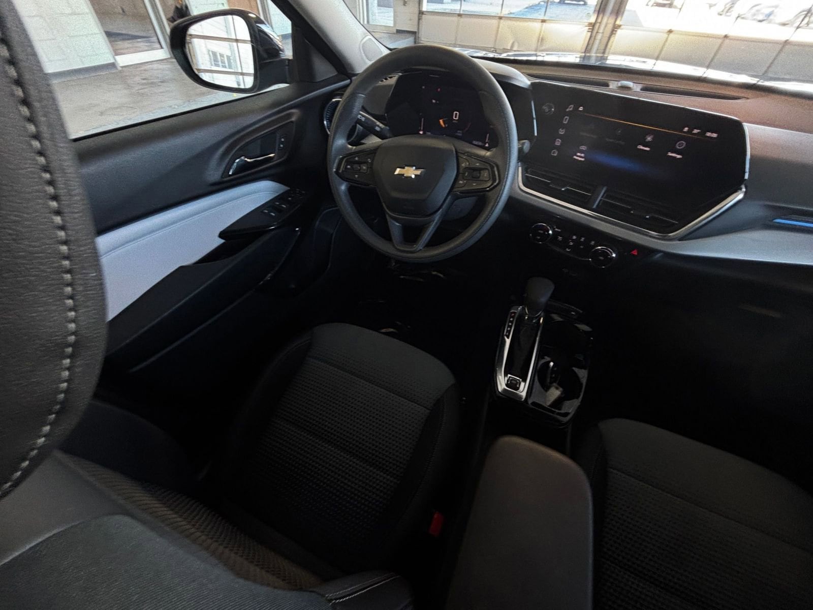 Thumbnail: 2025 Chevrolet Trax - 35