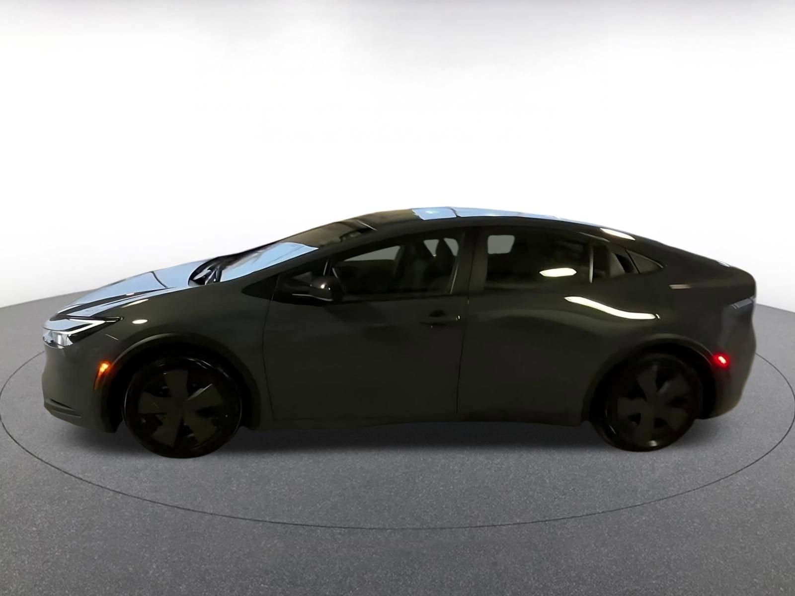 Thumbnail: 2025 Toyota Prius - 8