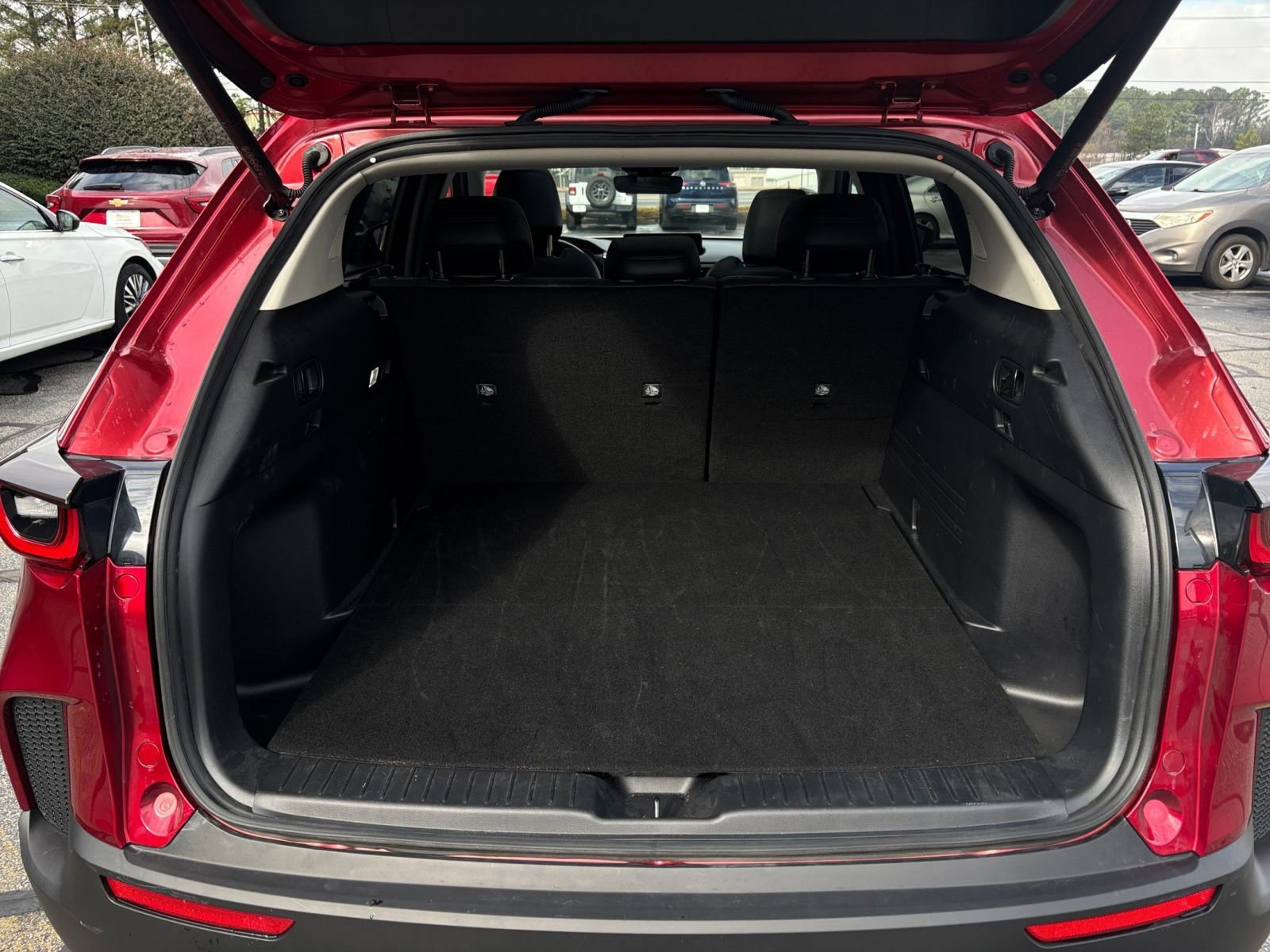 Thumbnail: 2025 Mazda CX-50 - 33