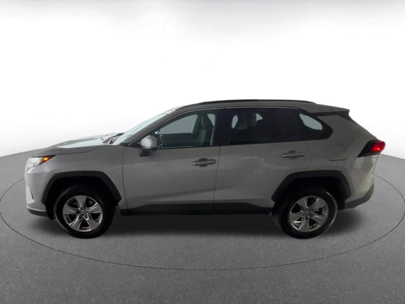 Thumbnail: 2025 Toyota RAV4 - 8