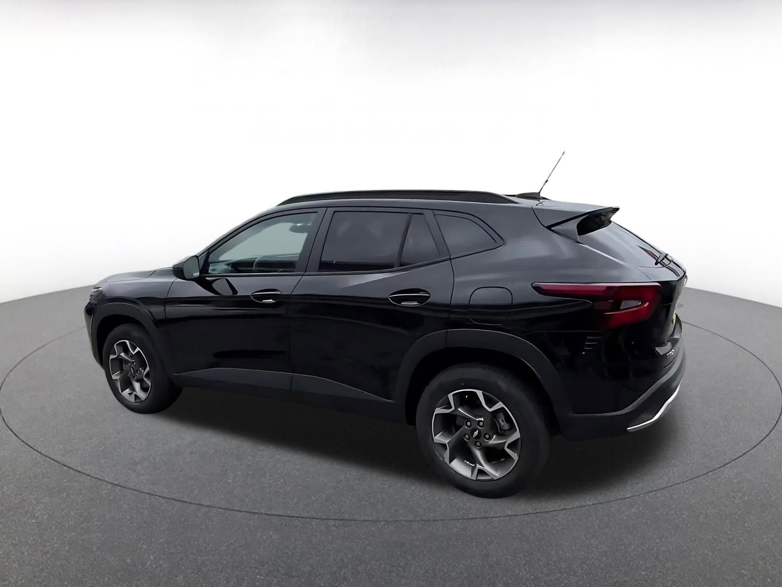 Thumbnail: 2025 Chevrolet Trax - 16