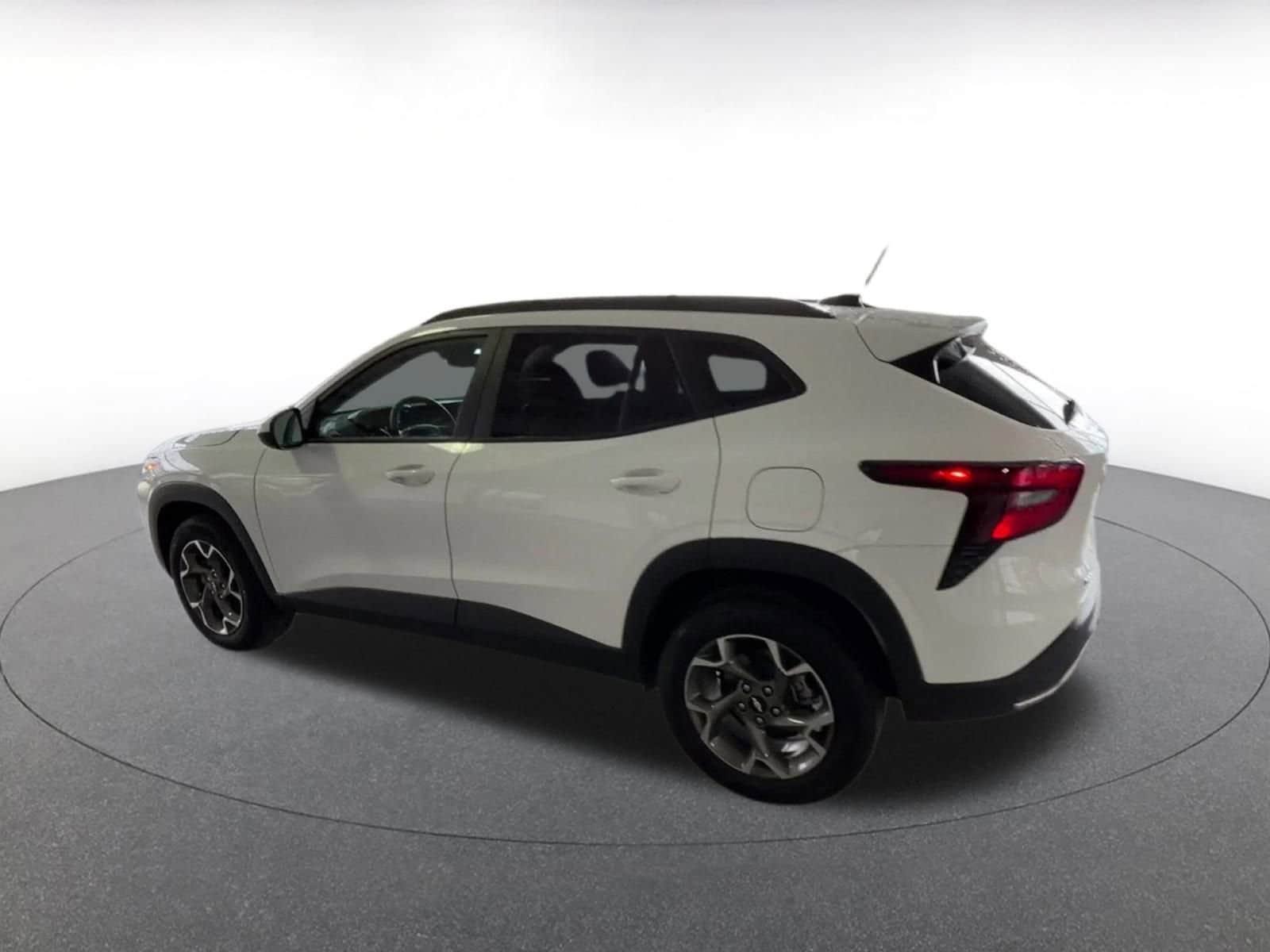 Thumbnail: 2025 Chevrolet Trax - 10