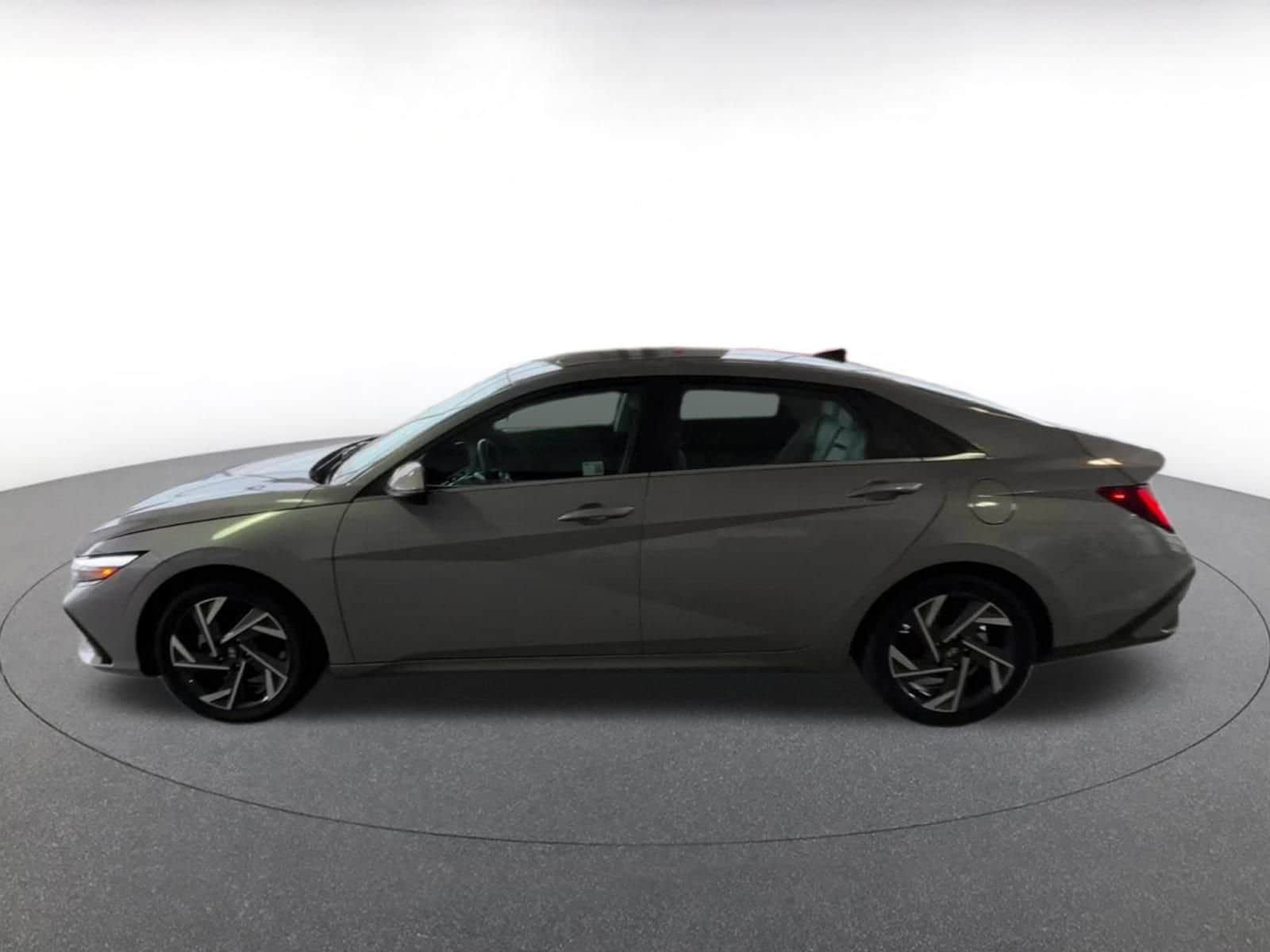 Thumbnail: 2025 Hyundai Elantra - 8