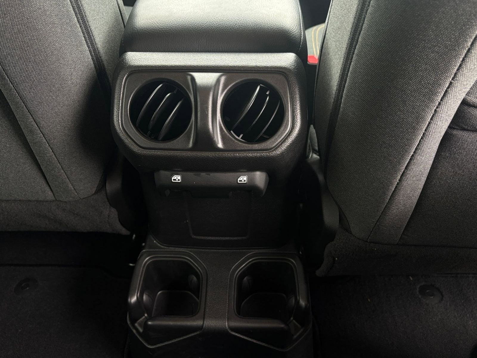 Thumbnail: 2025 Jeep Wrangler - 25