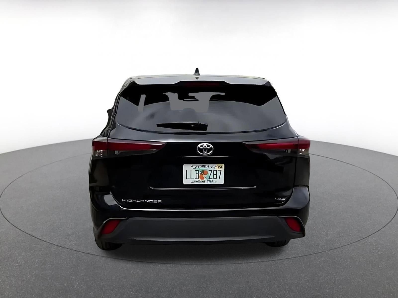 Thumbnail: 2025 Toyota Highlander - 18