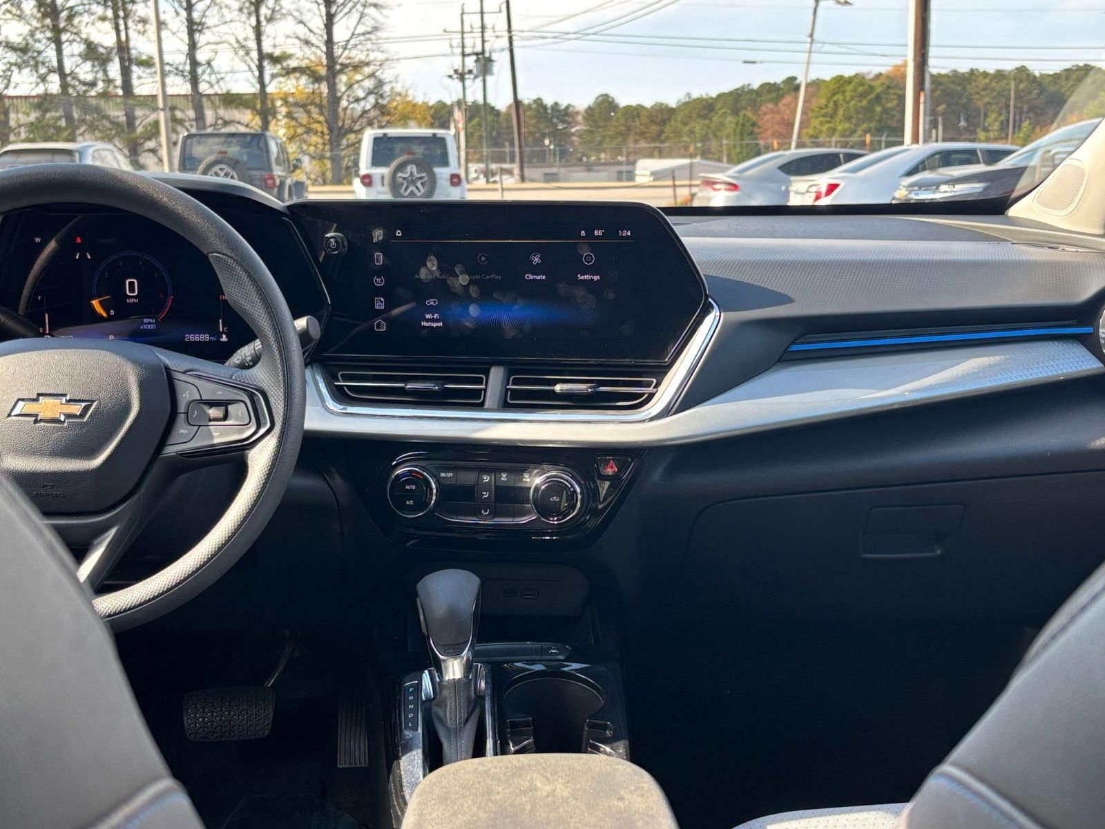 Thumbnail: 2025 Chevrolet Trax - 18