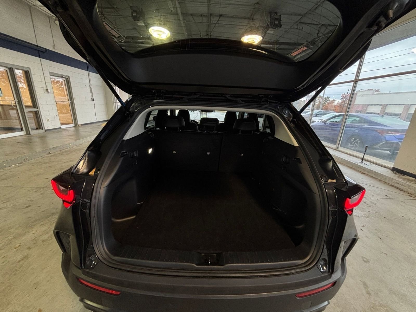 Thumbnail: 2025 Mazda CX-50 - 35