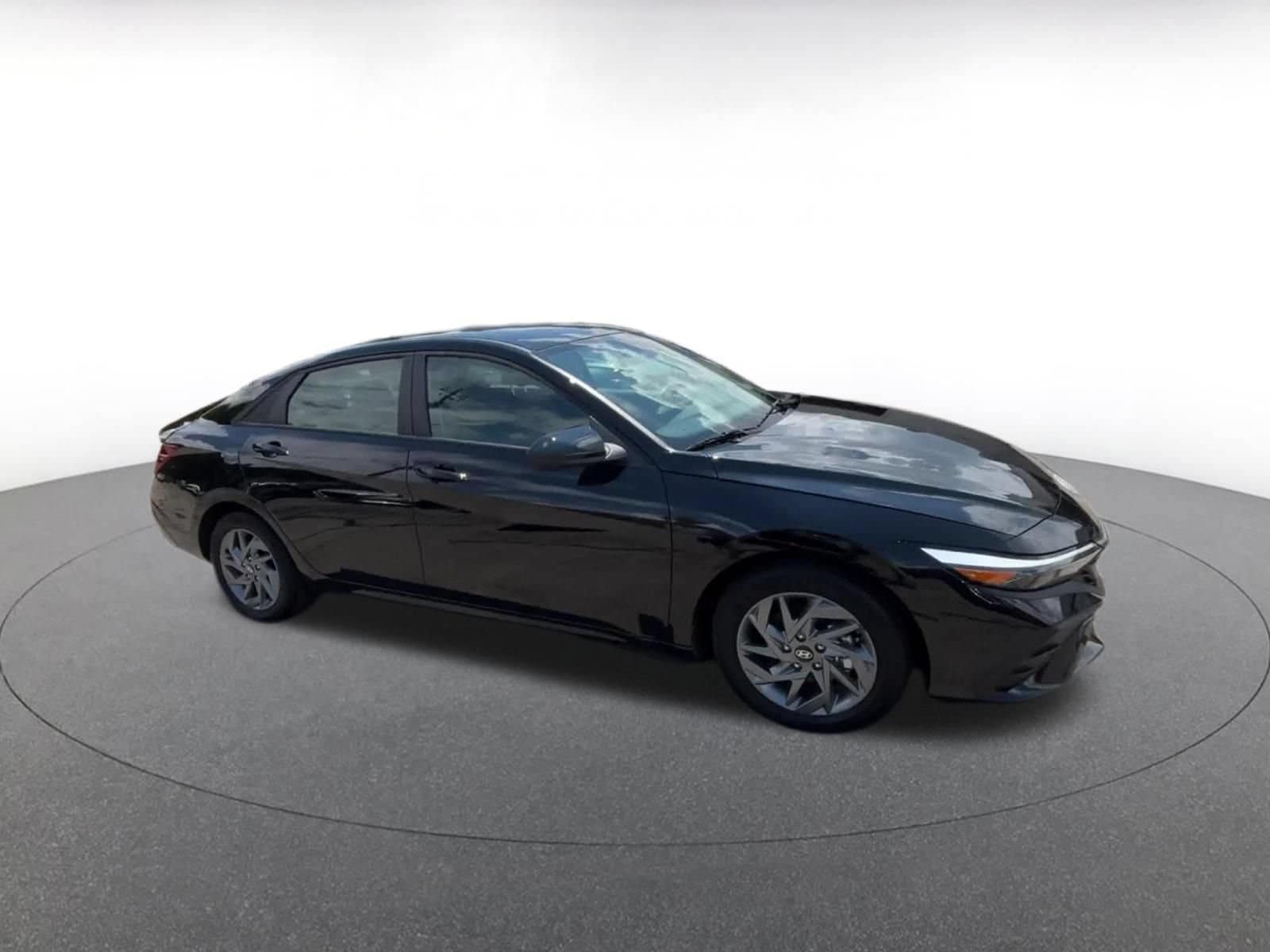 Thumbnail: 2026 Hyundai Elantra - 2
