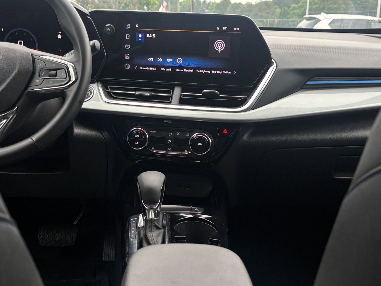 Thumbnail: 2025 Chevrolet Trax - 21