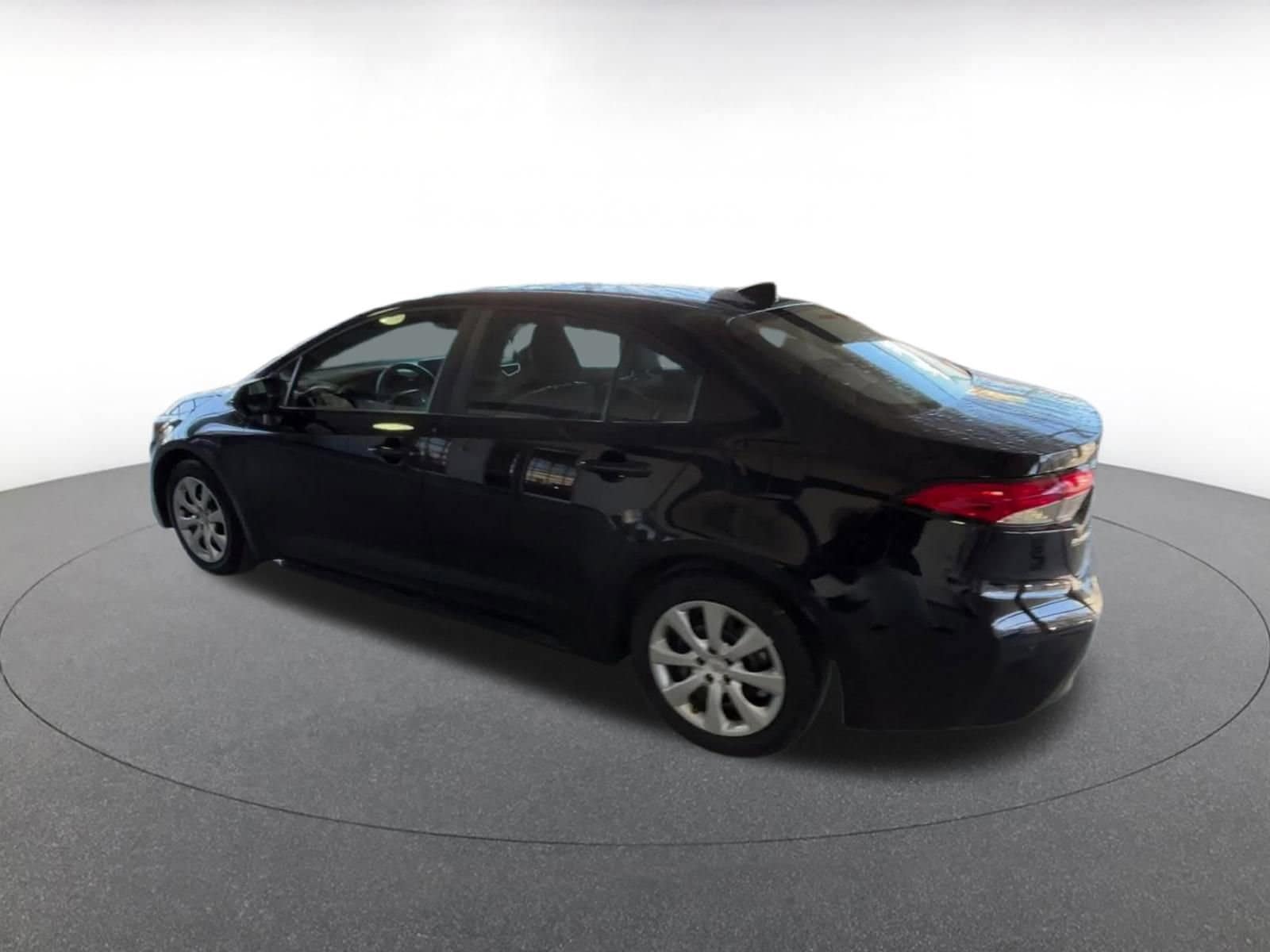 Thumbnail: 2025 Toyota Corolla - 8