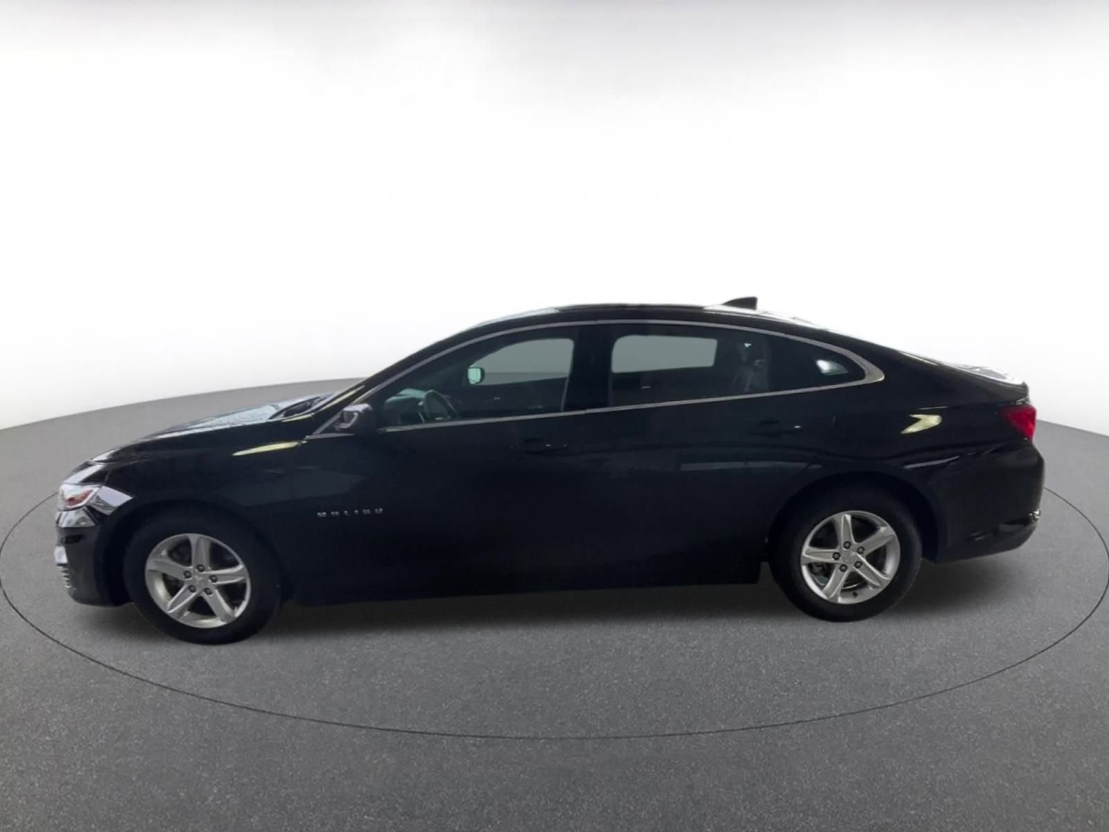 Thumbnail: 2024 Chevrolet Malibu - 8