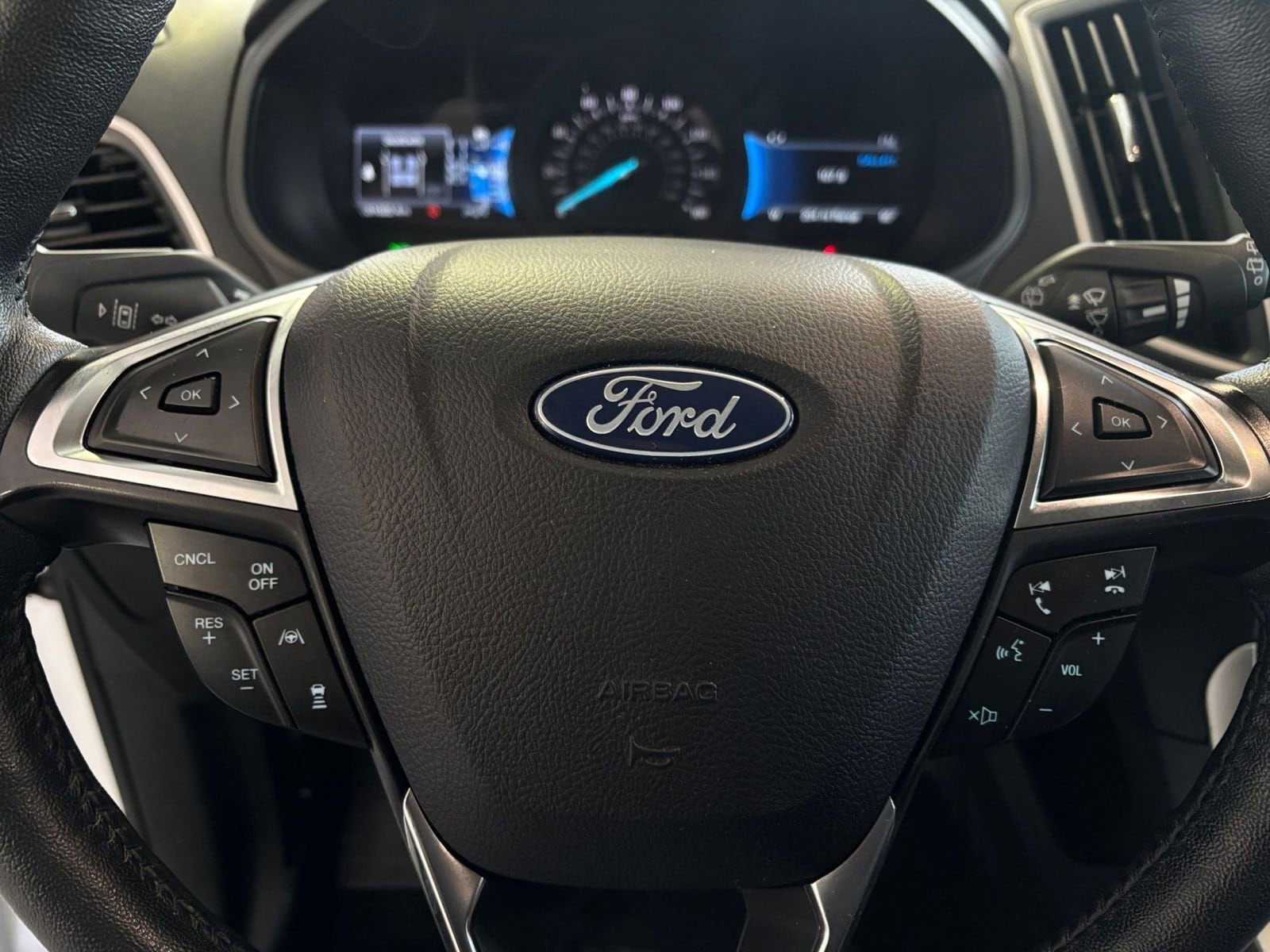 Thumbnail: 2024 Ford Edge - 28