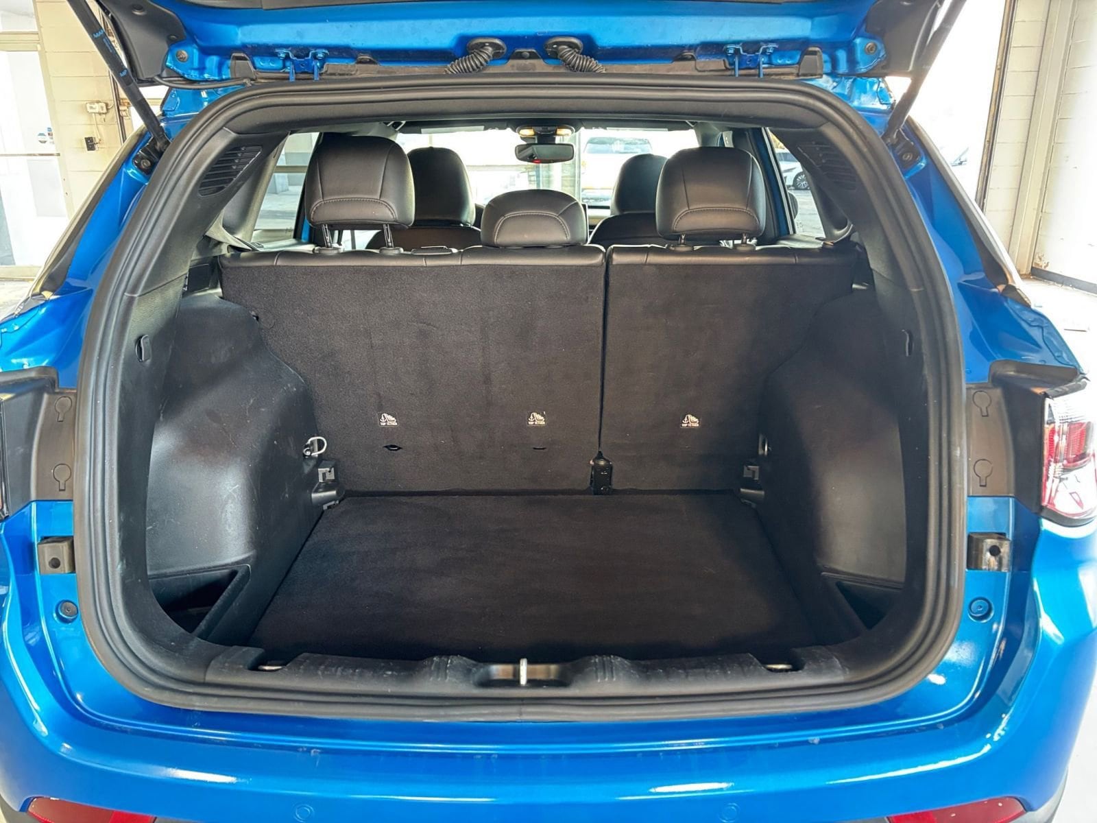 Thumbnail: 2025 Jeep Compass - 32