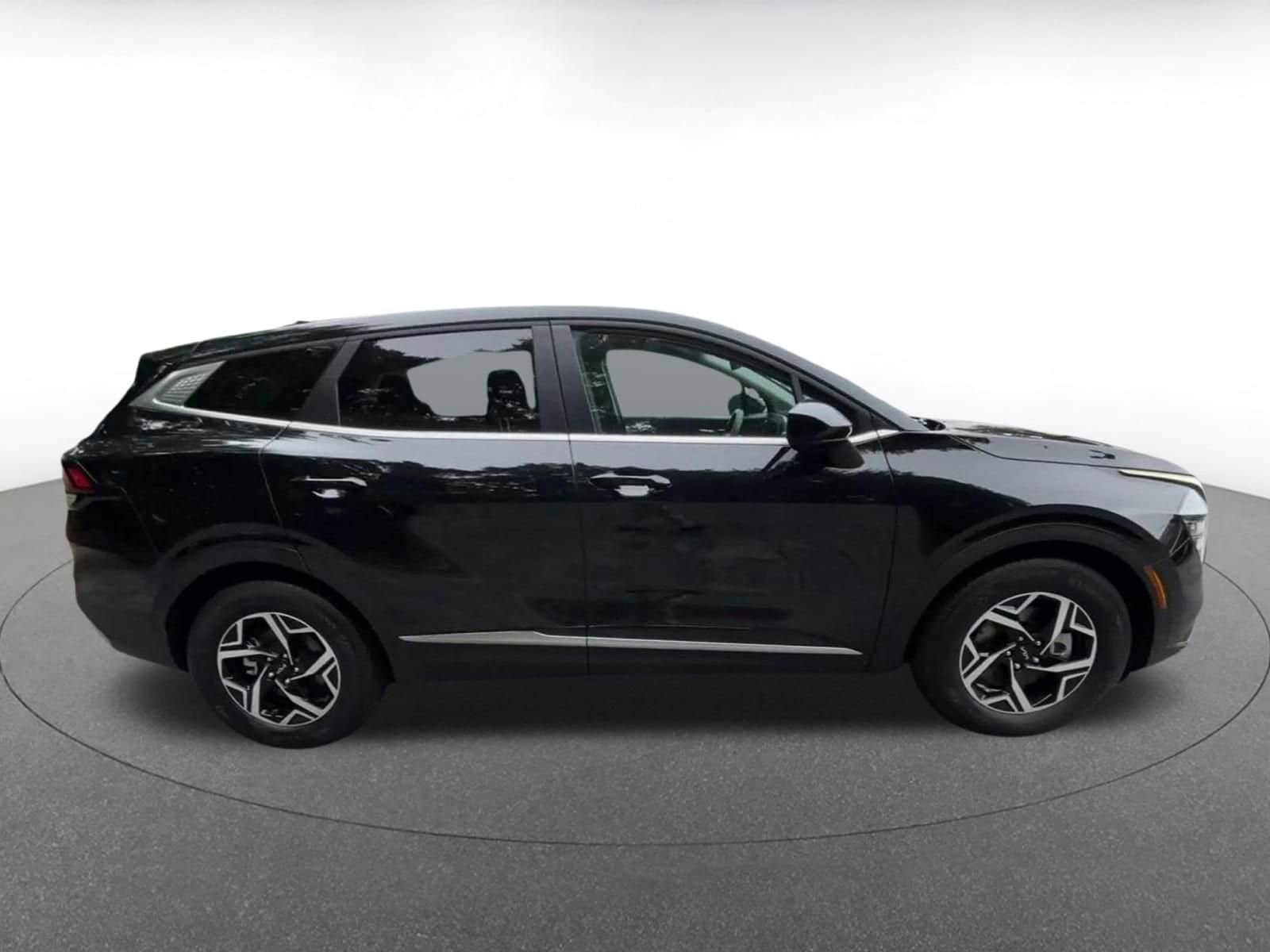Thumbnail: 2025 Kia Sportage - 16