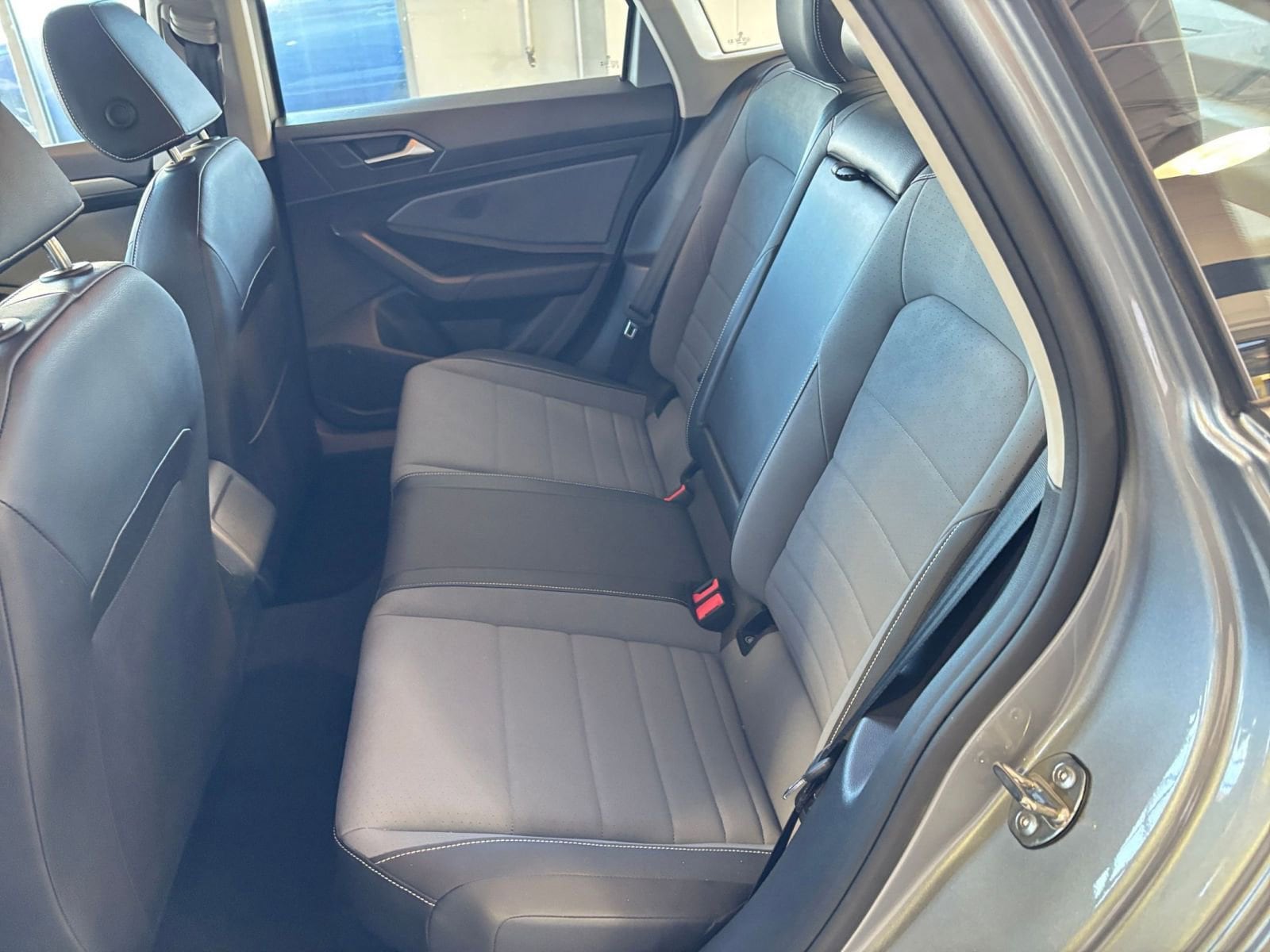 Thumbnail: 2025 Volkswagen Jetta - 25