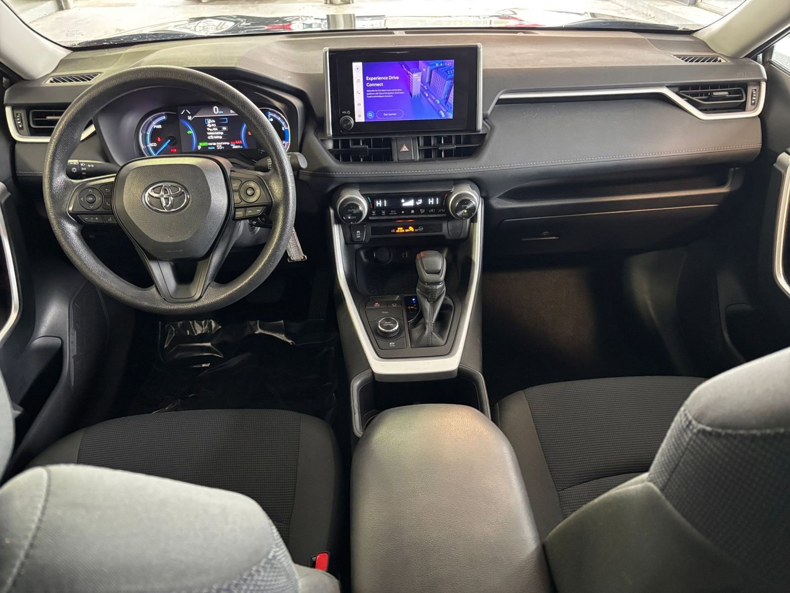 Thumbnail: 2025 Toyota RAV4 - 31