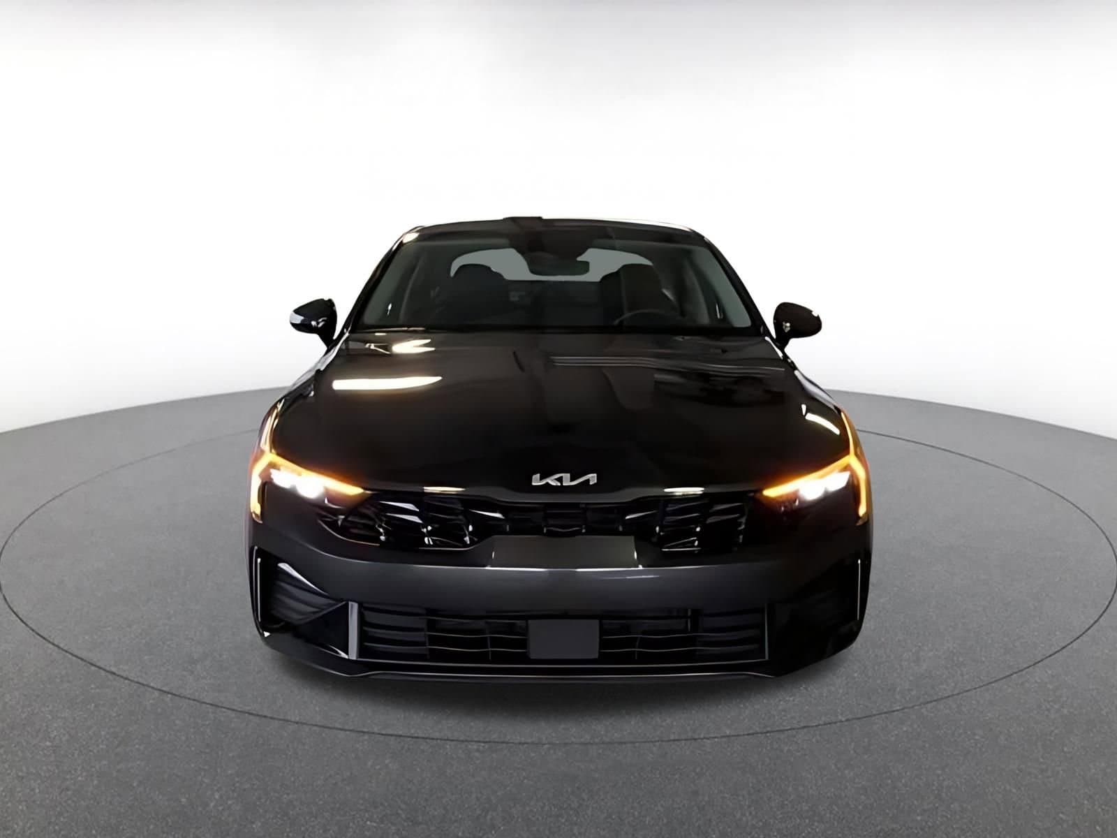 Thumbnail: 2025 Kia K5 - 16