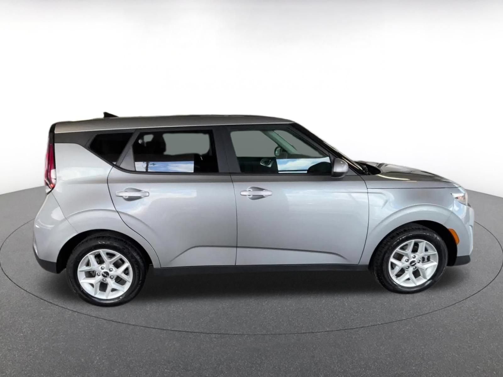 Thumbnail: 2025 Kia Soul - 16