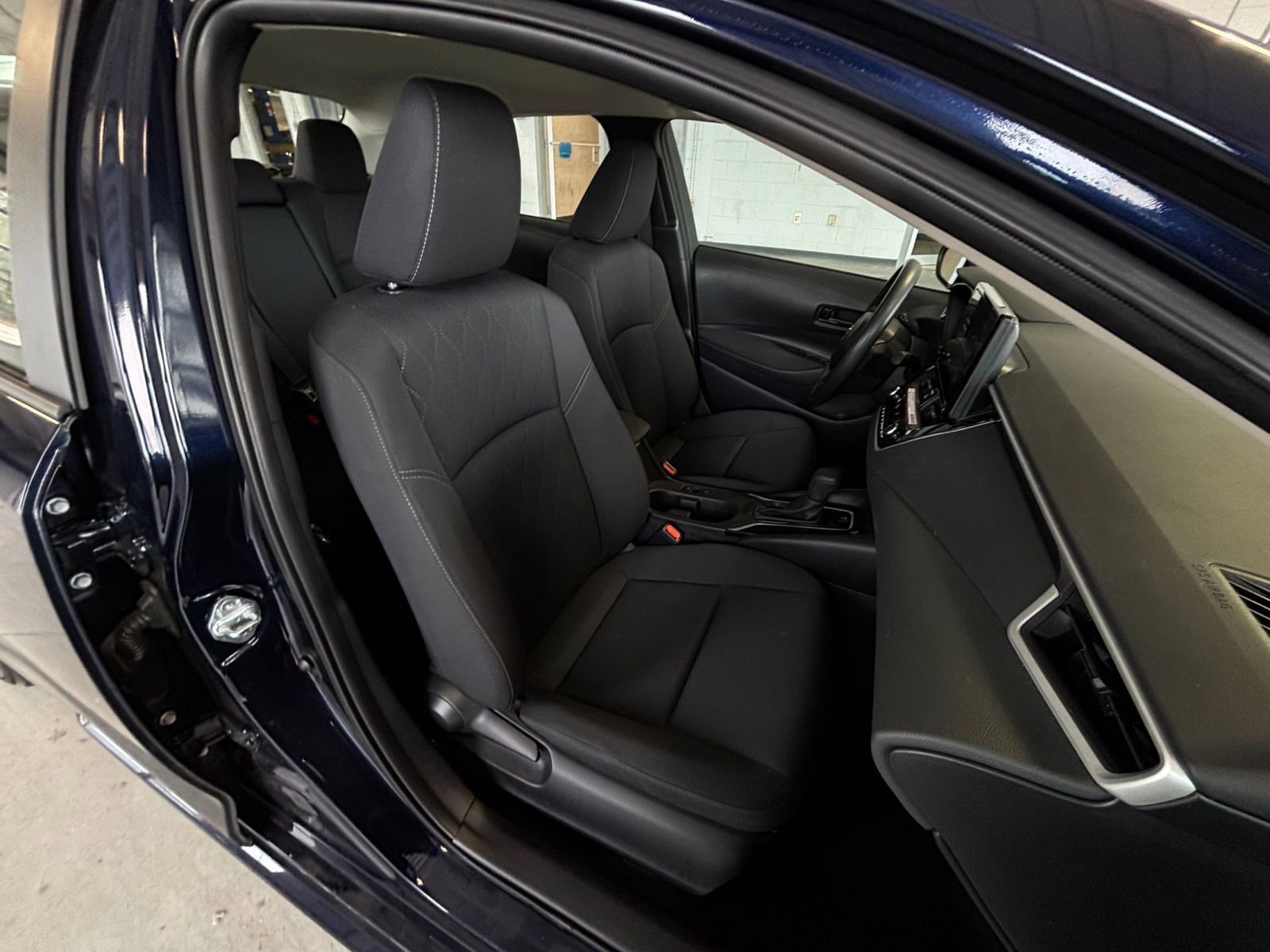 Thumbnail: 2025 Toyota Corolla - 35