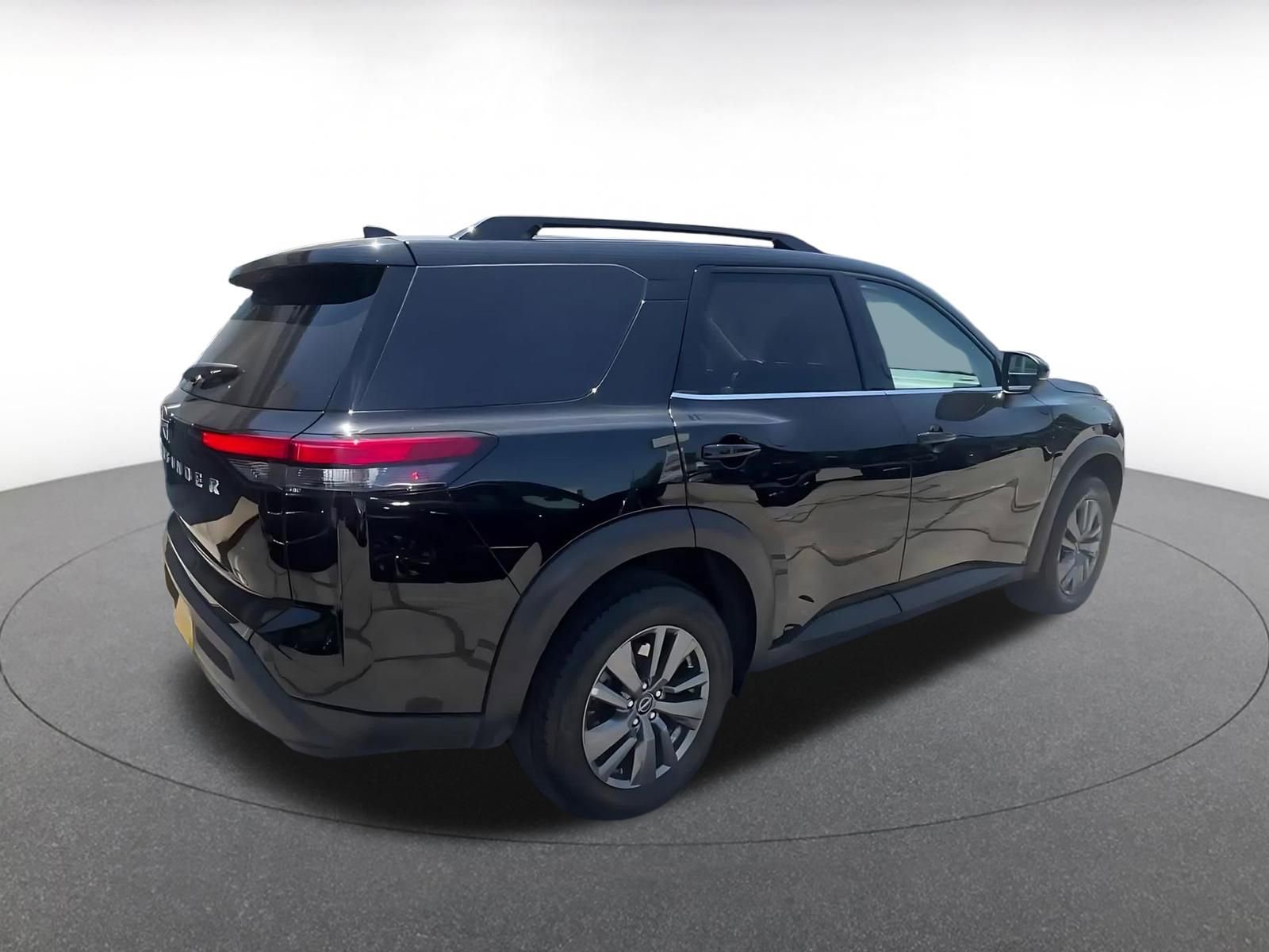 Thumbnail: 2025 Nissan Pathfinder - 21