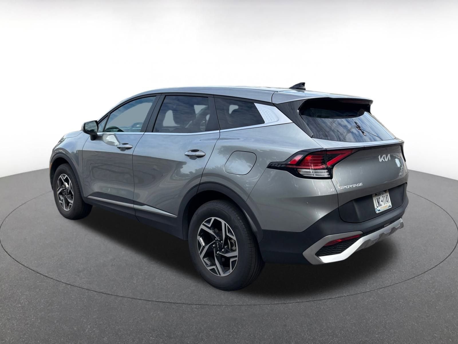 Thumbnail: 2024 Kia Sportage - 7