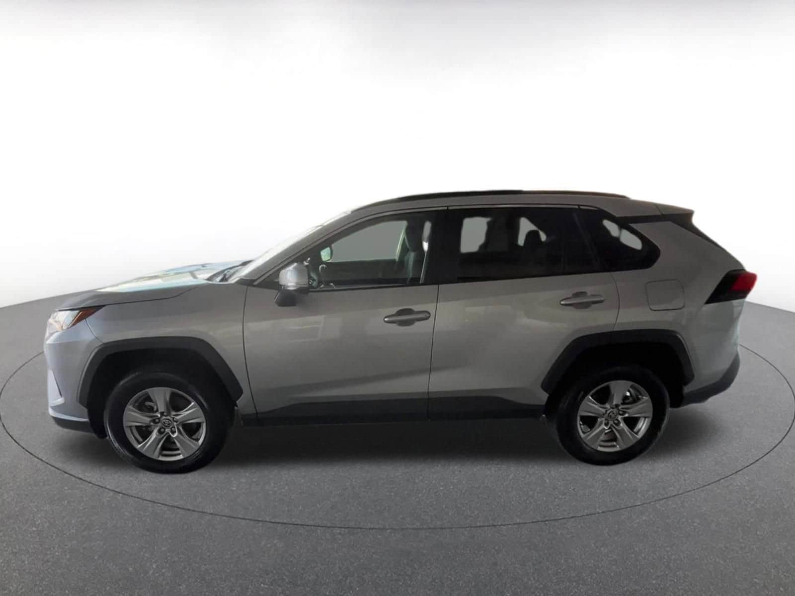 Thumbnail: 2025 Toyota RAV4 - 8