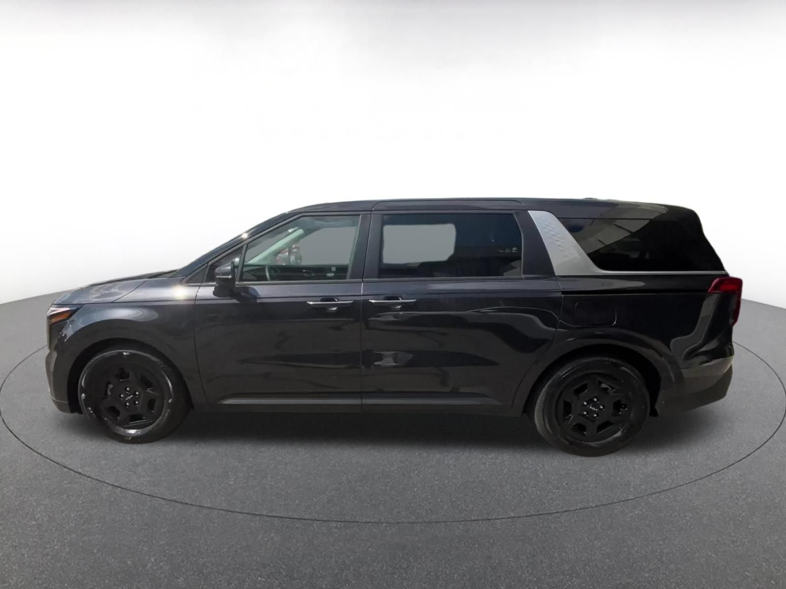 Thumbnail: 2026 Kia Carnival - 8