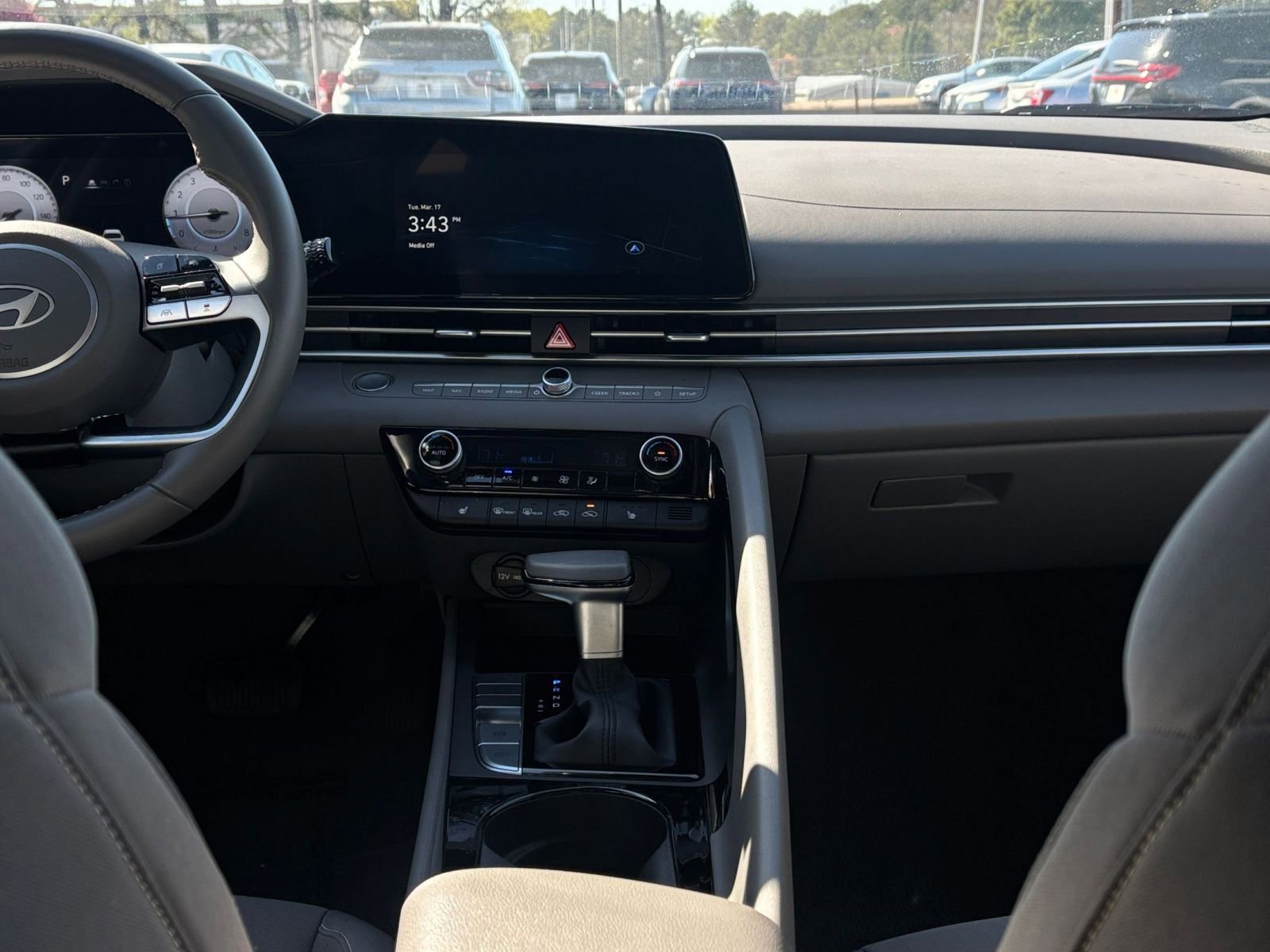 Thumbnail: 2025 Hyundai Elantra - 17