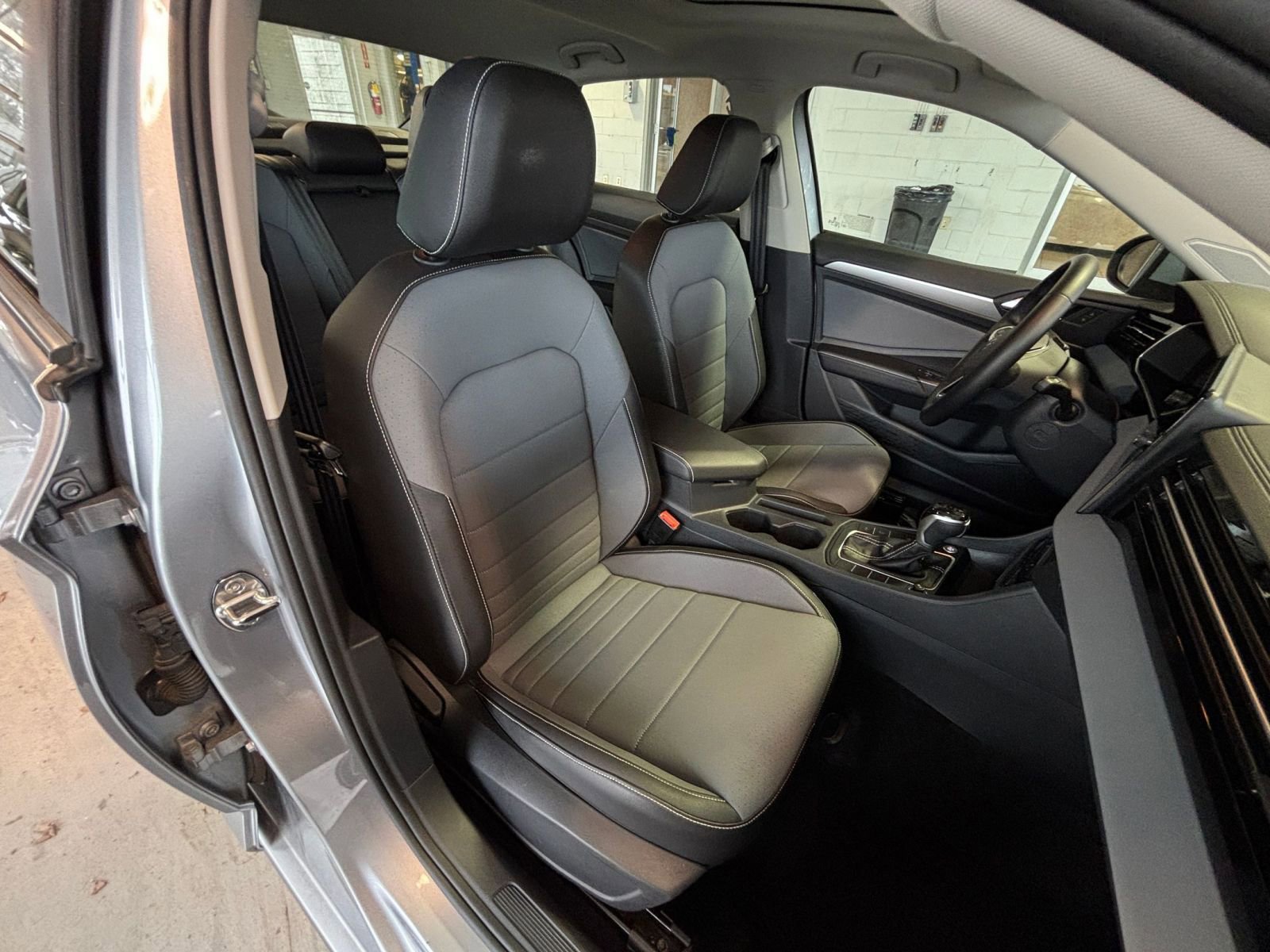 Thumbnail: 2025 Volkswagen Jetta - 35