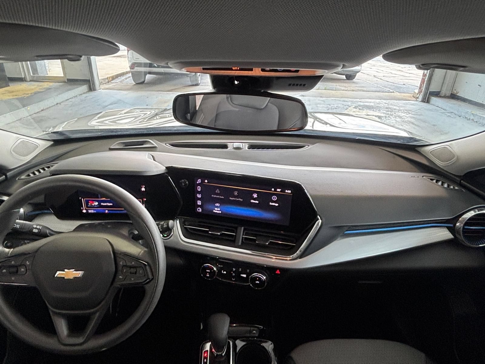 Thumbnail: 2025 Chevrolet Trax - 33