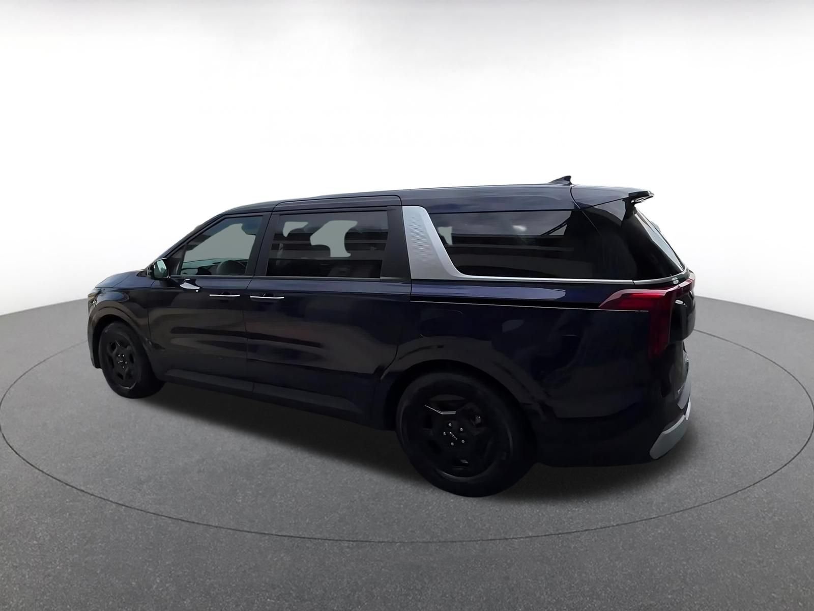 Thumbnail: 2026 Kia Carnival - 10