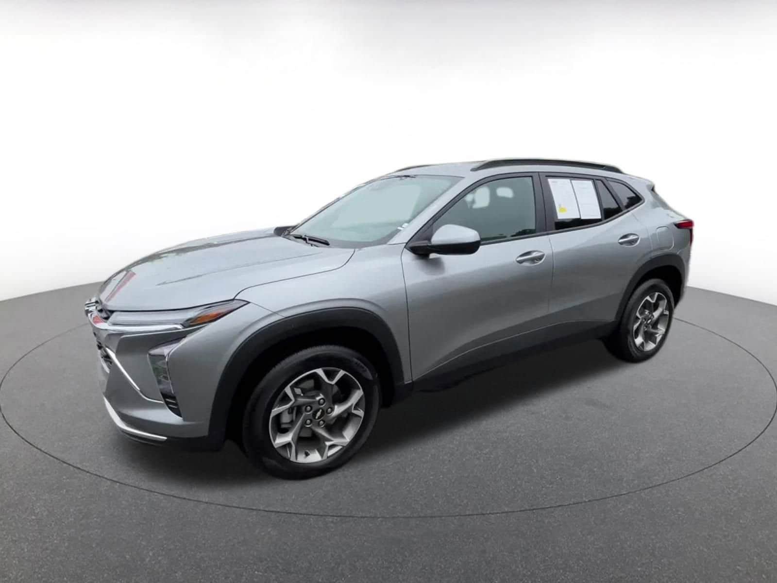 Thumbnail: 2025 Chevrolet Trax - 7