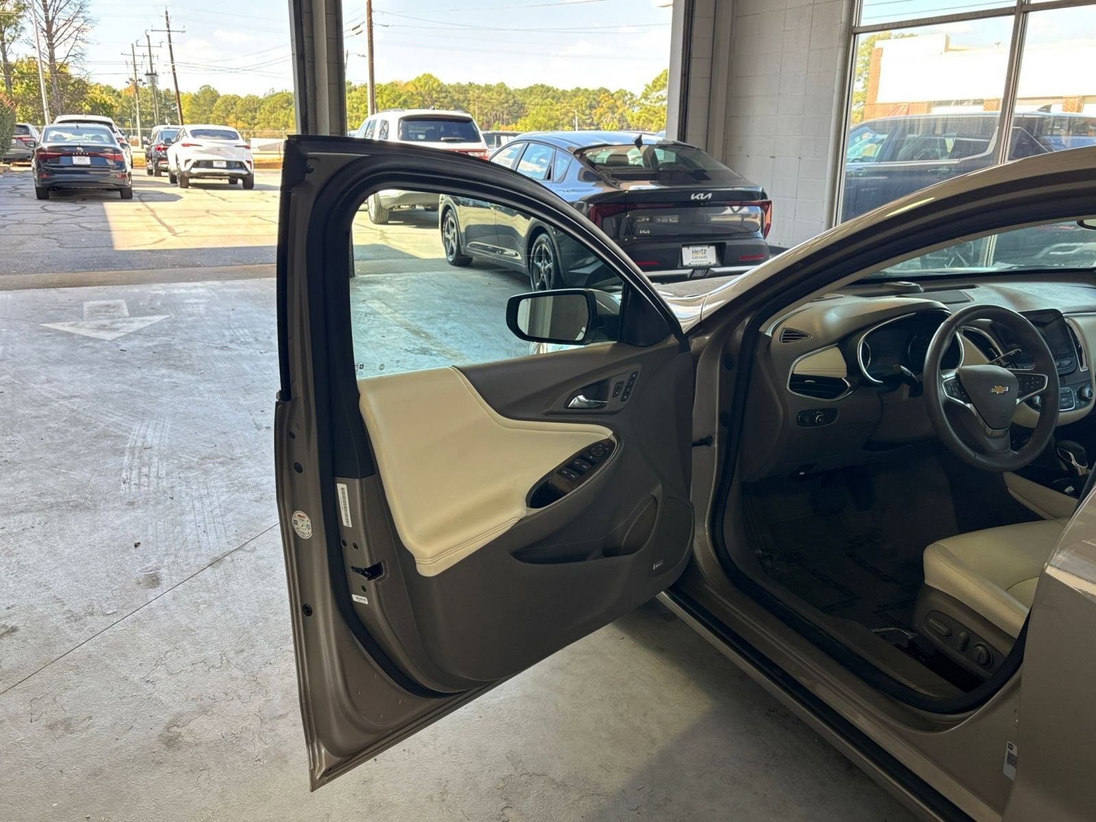 Thumbnail: 2024 Chevrolet Malibu - 20