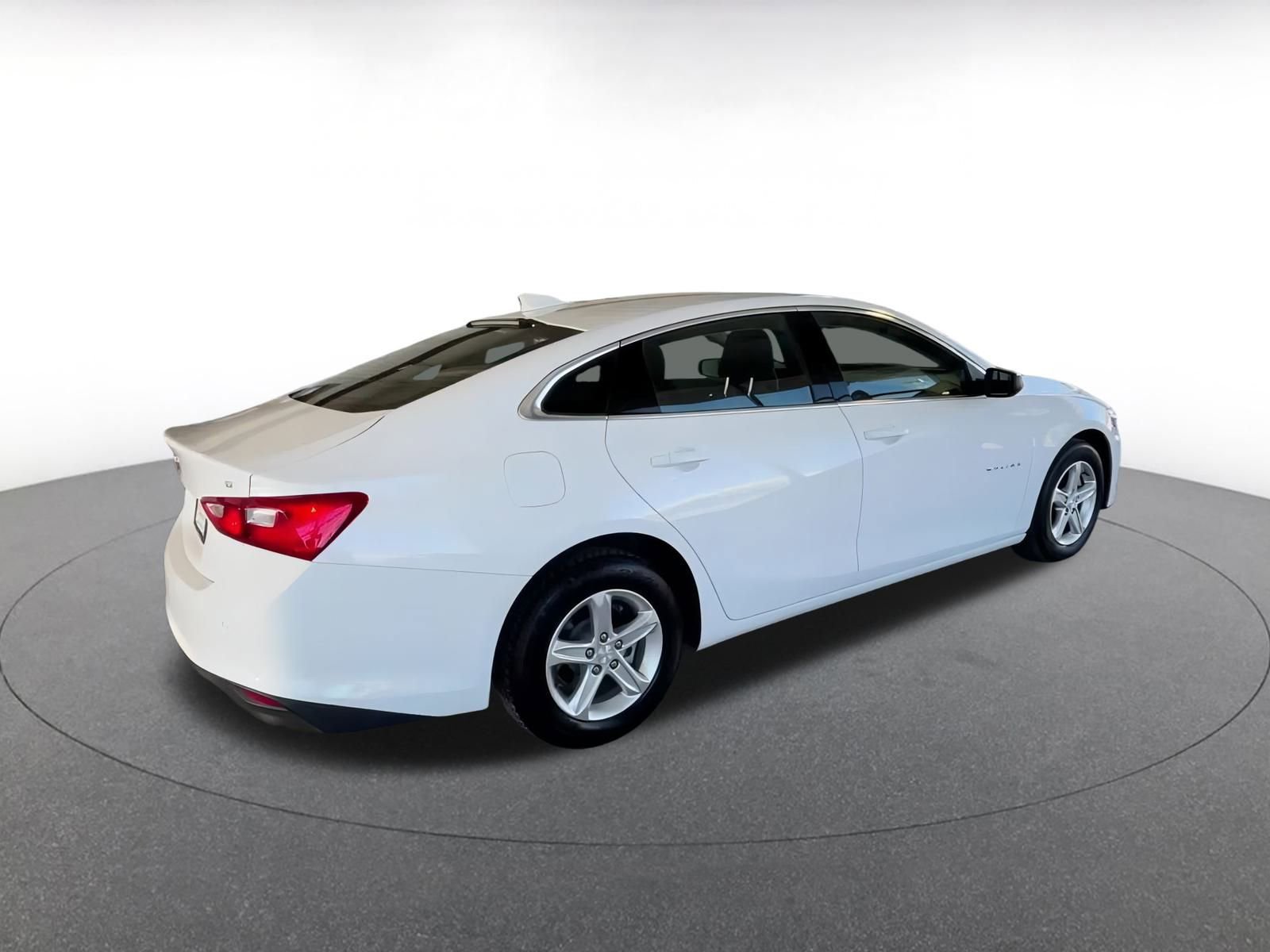 Thumbnail: 2024 Chevrolet Malibu - 15