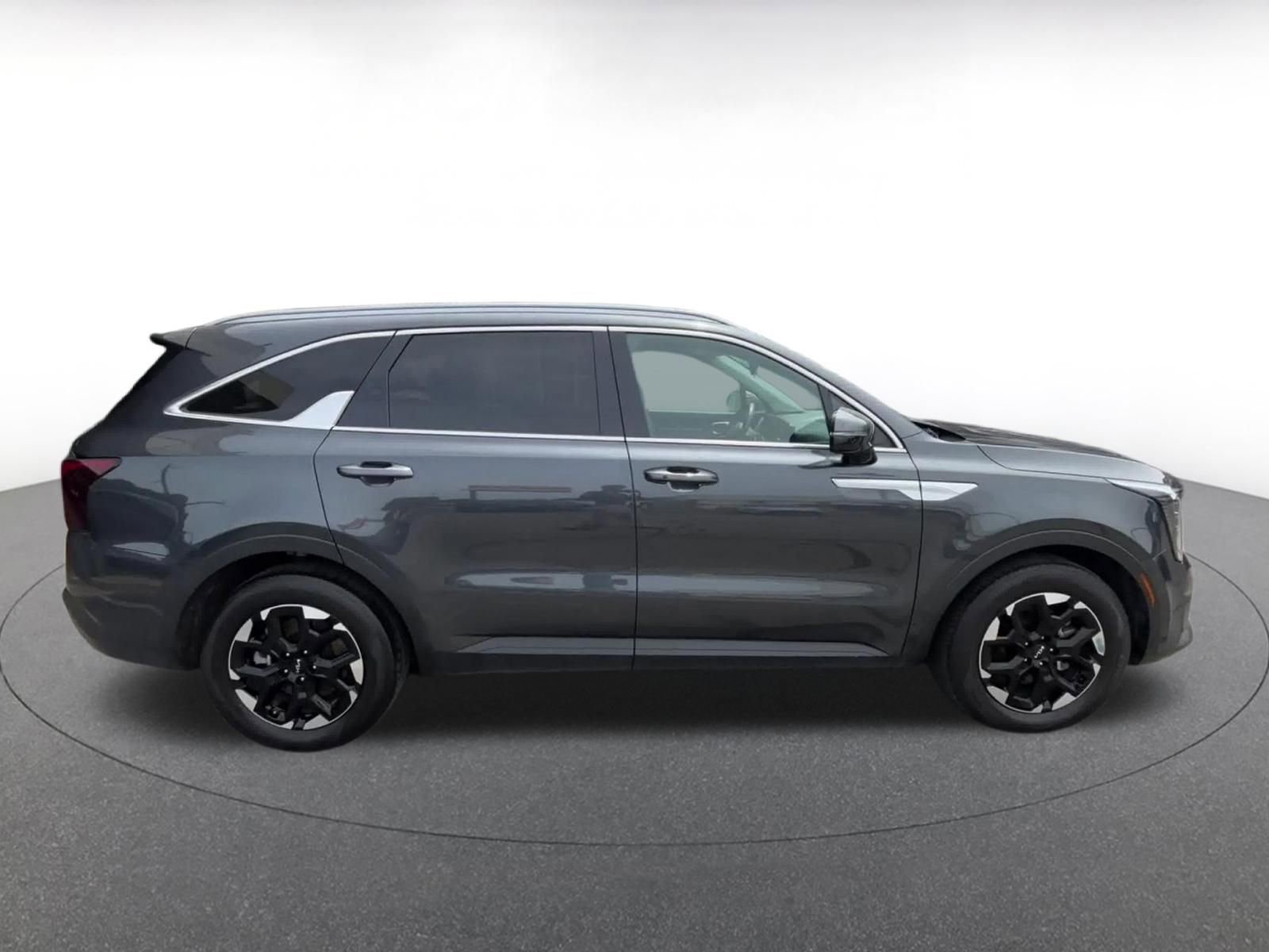 Thumbnail: 2024 Kia Sorento - 16