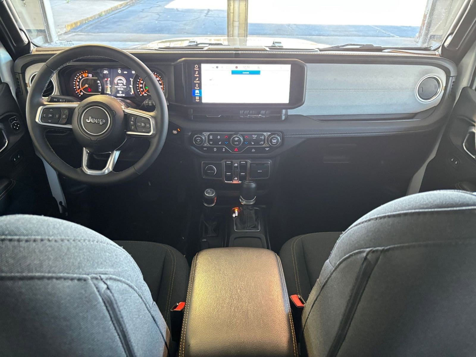 Thumbnail: 2025 Jeep Wrangler - 32