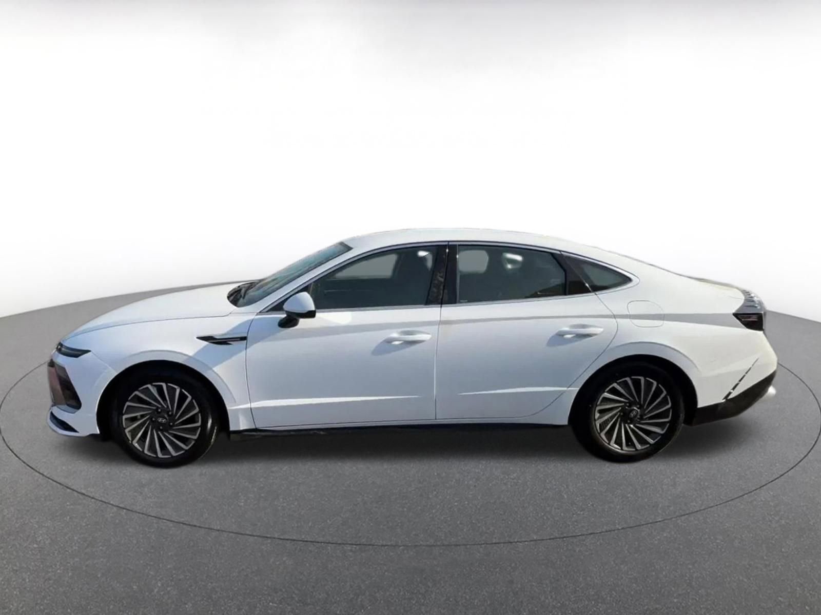 Thumbnail: 2025 Hyundai Sonata - 8