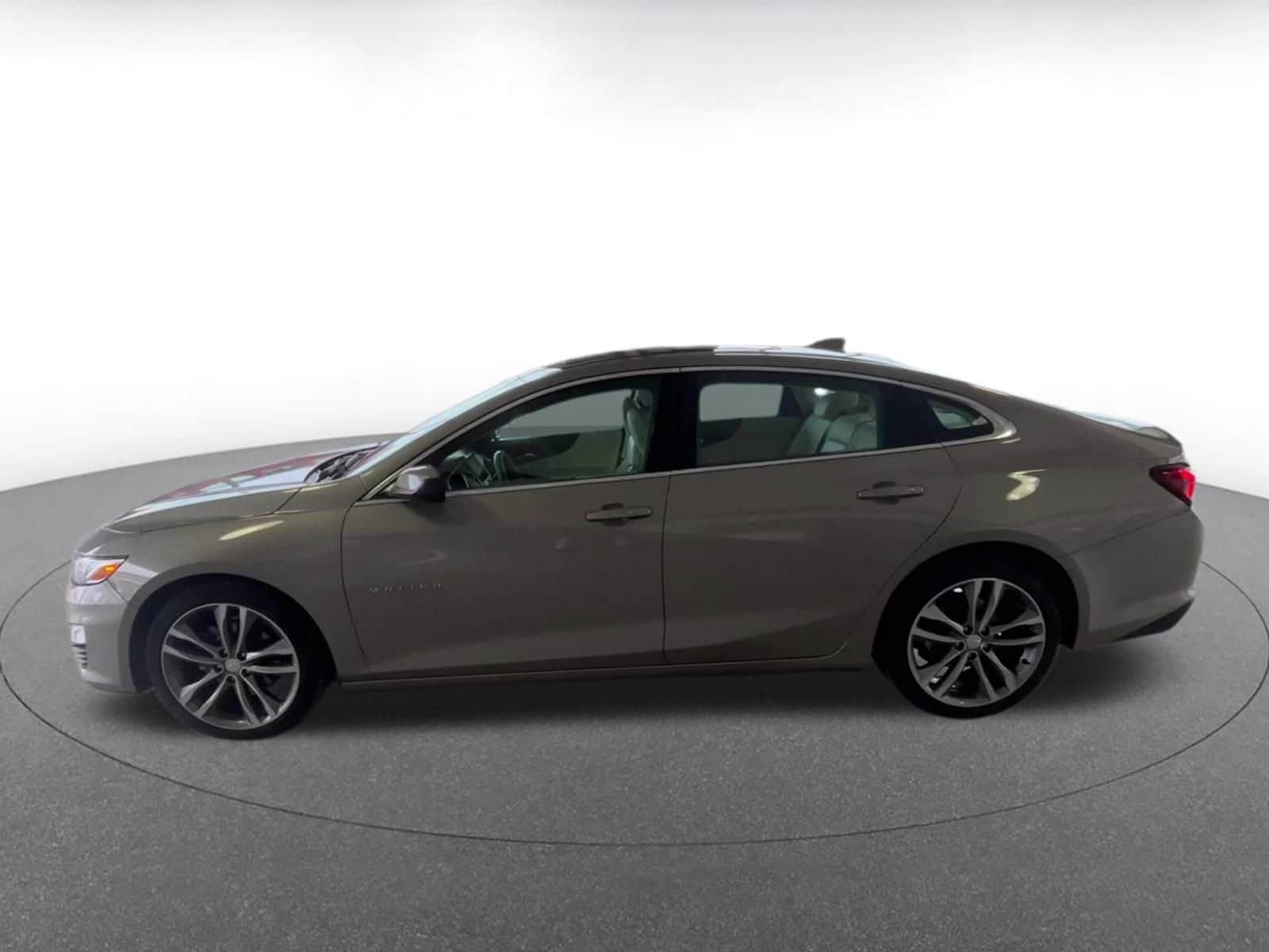 Thumbnail: 2024 Chevrolet Malibu - 7