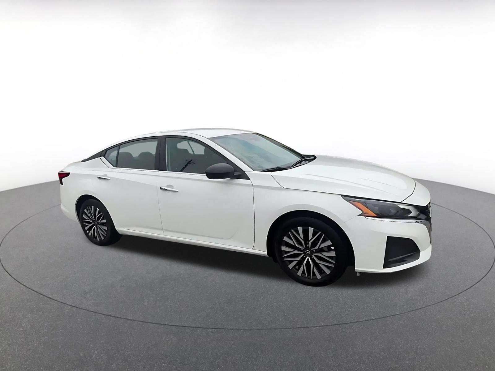 Thumbnail: 2025 Nissan Altima - 2