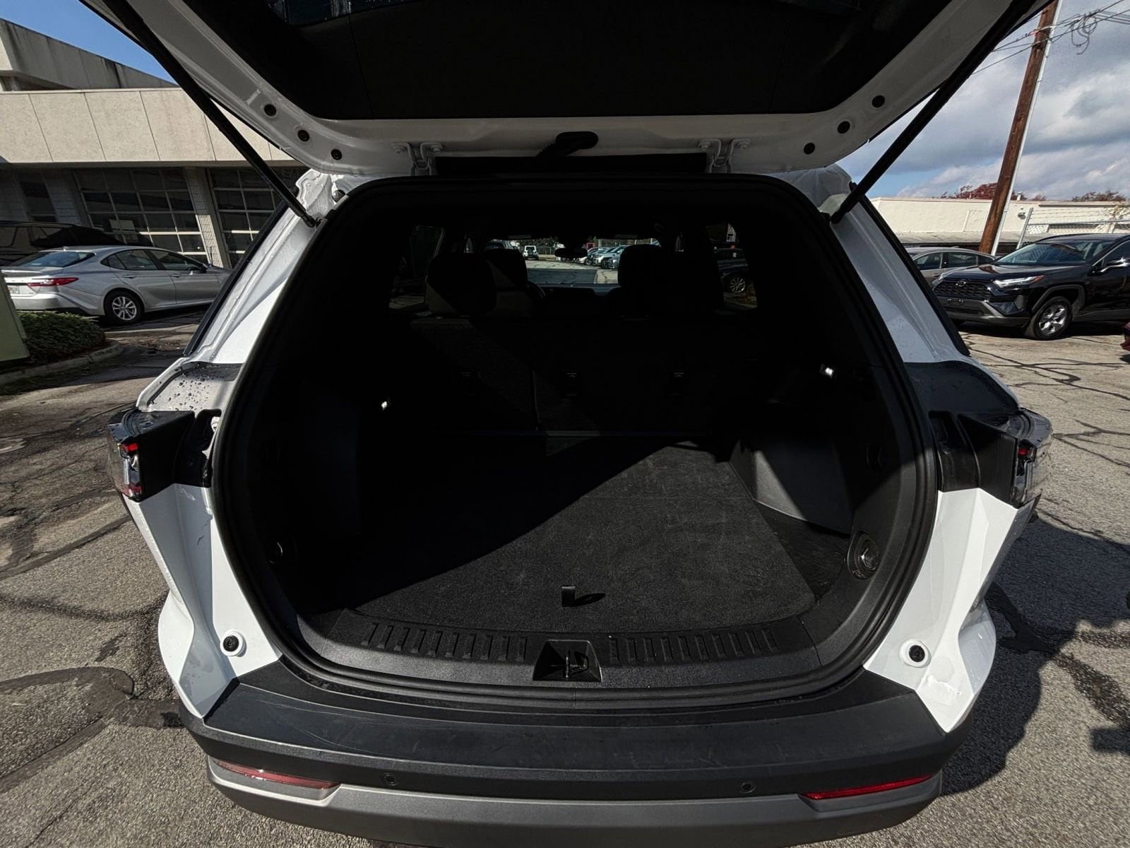 Thumbnail: 2025 Chevrolet Equinox - 30