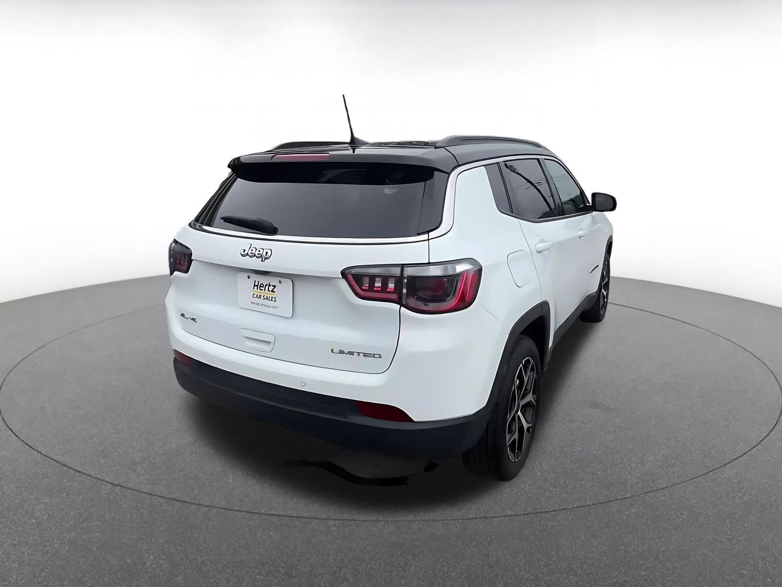 Thumbnail: 2025 Jeep Compass - 18