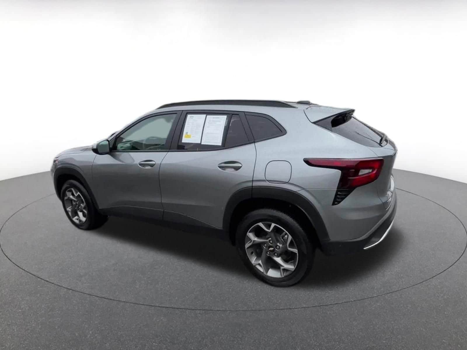 Thumbnail: 2025 Chevrolet Trax - 10