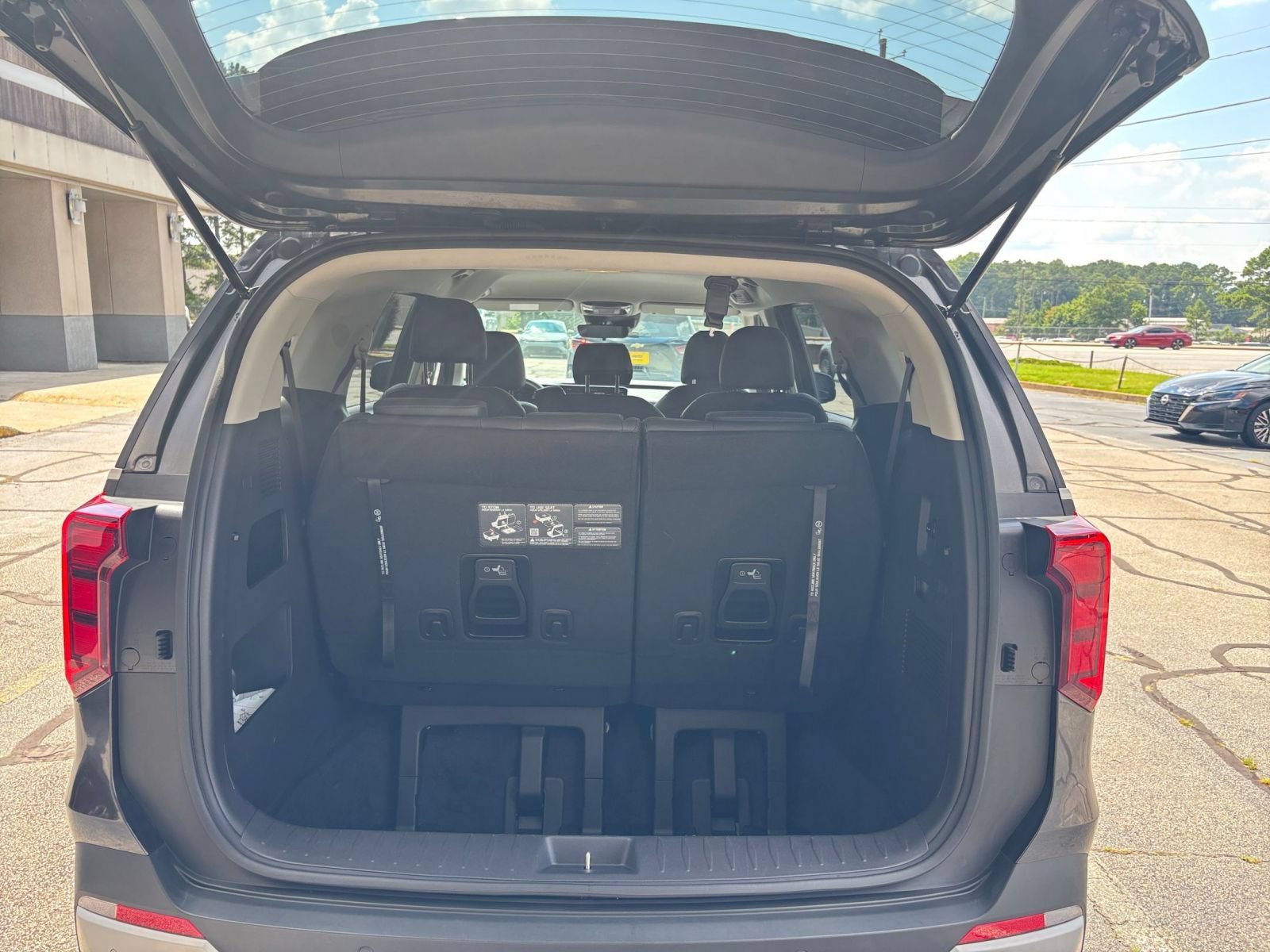Thumbnail: 2026 Kia Carnival - 33