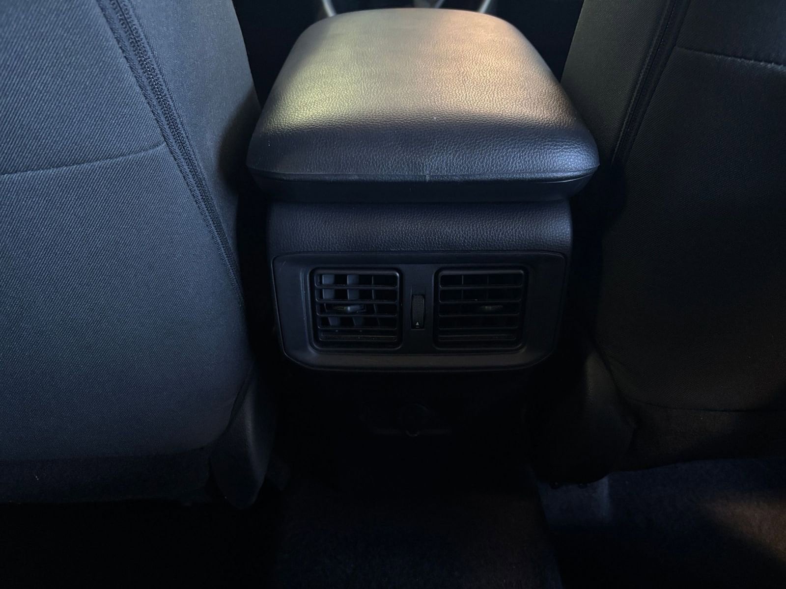 Thumbnail: 2025 Toyota RAV4 - 29