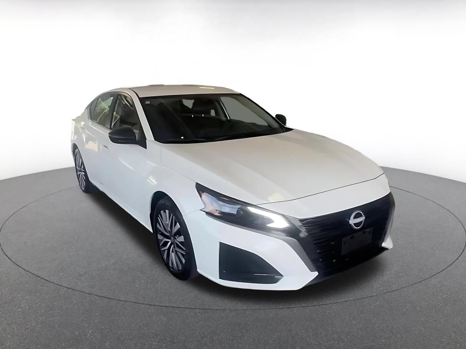 Thumbnail: 2026 Nissan Altima - 3