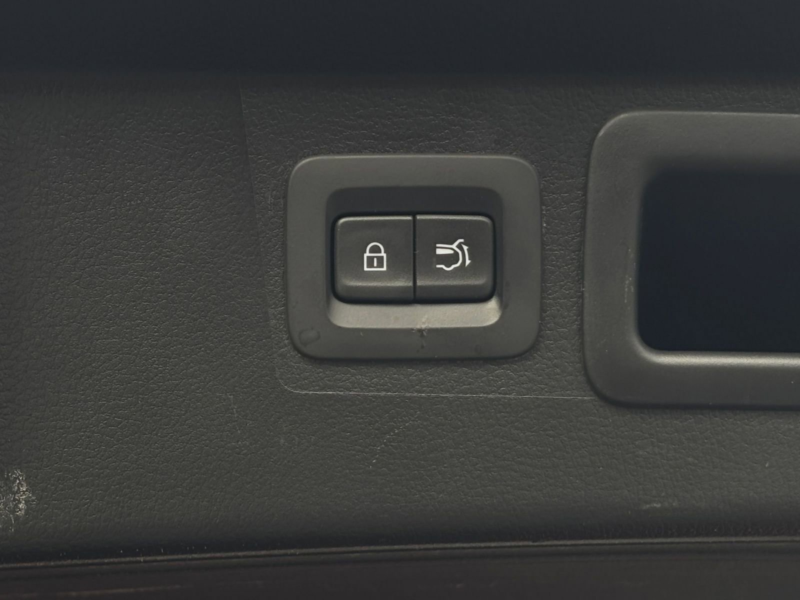 Thumbnail: 2025 Mazda CX-50 - 23